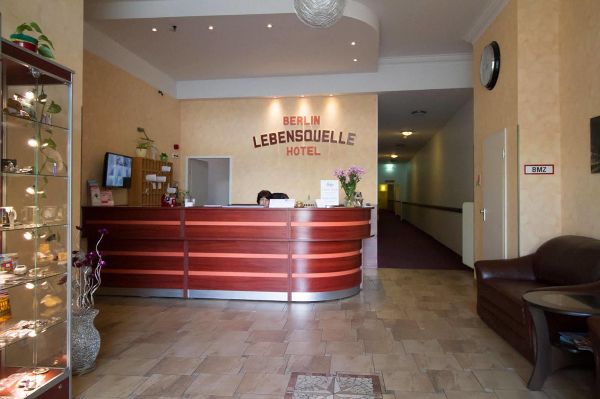 Lebensquelle Am Checkpoint Charlie Hotel เบอร์ลิน ภายนอก รูปภาพ